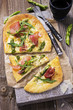 flat bread with asparagus and ham