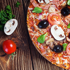 Wall Mural - pizza with salami, olives and cheese