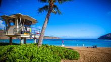 Bucht Auf Hawai'i Mit Lifeguard-Haus