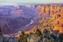 Majestic Vista Of The Grand Canyon At Dusk