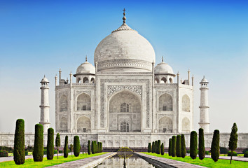 Fototapete - Taj Mahal in sunrise light