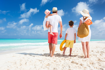 Canvas Print - Family beach vacation