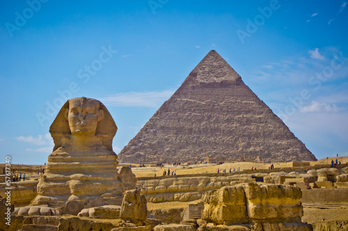 Obraz w ramie Pyramid of Khafre and Great Sphinx in Giza, Egypt