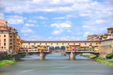 Piękny widok na Ponte Vecchio na rzece Arno, Florencja, Włochy