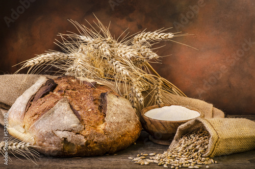 Fototapeta do kuchni pagnotta con spighe e grano