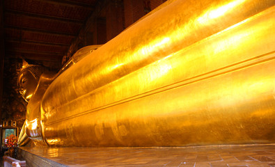 The Big golden Reclining Buddha