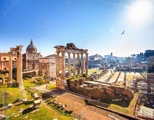 rzymskie-ruiny-w-rzymie-forum