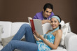 © imagedb.com - Portrait of a couple smiling