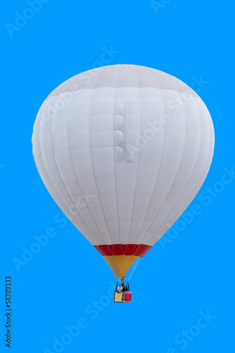 bialy-balon-na-gorace-powietrze-na-tle-blekitnego-nieba