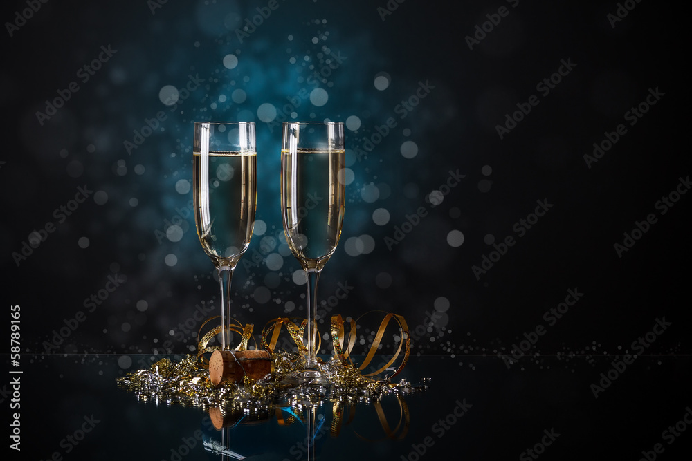 Glasses of champagne - obrazy, fototapety, plakaty 