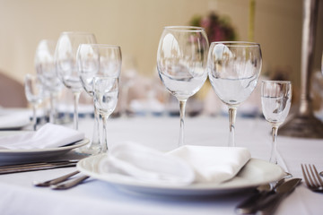 Wall Mural - Empty glasses set in restaurant