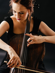 Cellist