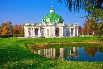 Canvas Print - Pavilion Grotto in Kuskovo