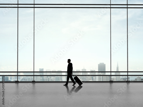 Foto-Schiebevorhang einzelne Stoffpaneele - businessman with luggage (von peshkova)