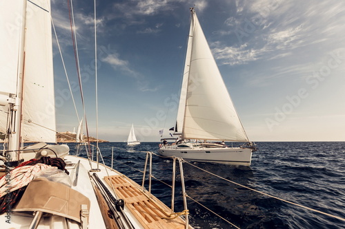 Naklejka na kafelki Sailing ship yachts with white sails