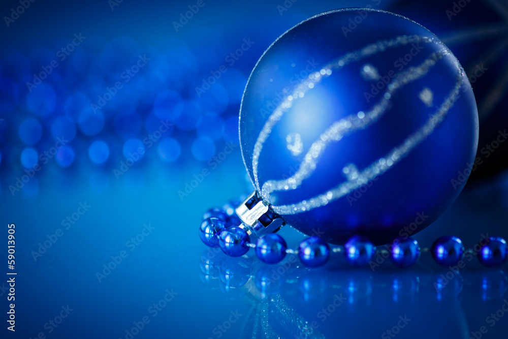 blue Christmas ball - obrazy, fototapety, plakaty 