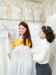 Sticker - pretty bride chooses bridal outfit