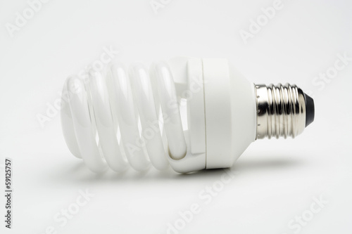 Fotografía Bombilla de bajo consumo con forma de espiral