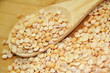 © lisa870 - Dry peas in a wooden spoon