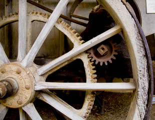 wagon wheel with gears