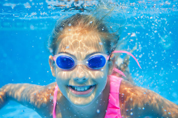 Underwater girl