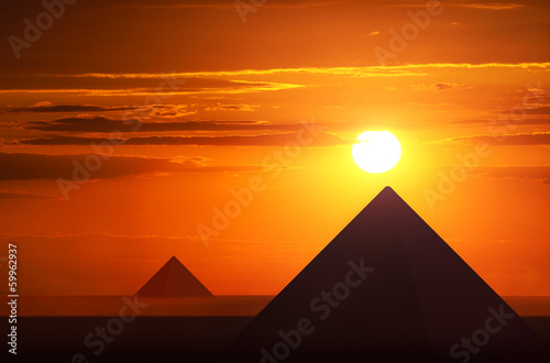 Fotografía Ancient pyramids in sunset