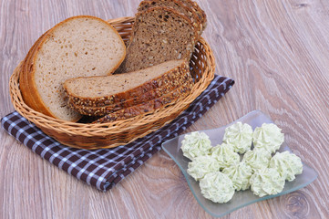 Wall Mural - Brot mit Butter