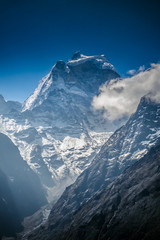 Canvas Print - Beautiful snow-capped mountains