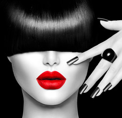 Poster - Fashion Model Girl with Trendy Hairstyle, Makeup and Manicure