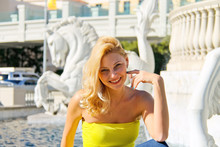 Vacation In Las Vegas. Girl On Background Of The Fountain.