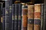 Fototapeta  - stare książki w bibliotece na półce