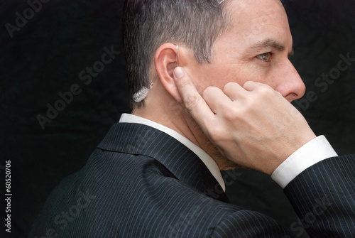 Fotografie, Obraz Secret Service Agent Listens To Earpiece, Side