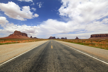 Wall Mural - route 66 vers Monument Valley, Arizona