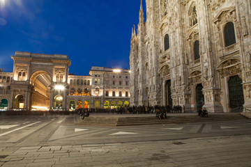 Wall Mural - Milan cathedral by night