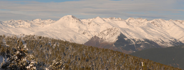 Wall Mural - Pyrenees from Port-Aine Ski Pallars