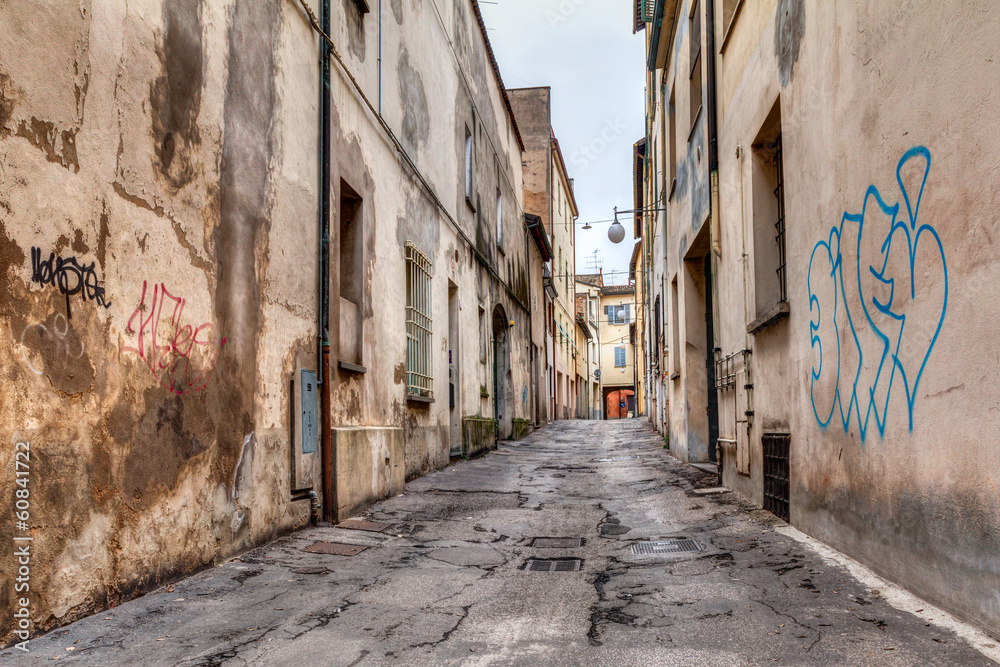 narrow alley in the old town - obrazy, fototapety, plakaty 