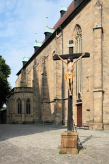 Fototapete - Kreuz auf dem Domberg in Erfurt