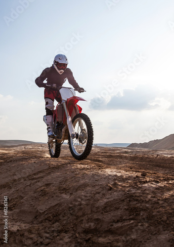 Naklejka na szybę rider performs stunts