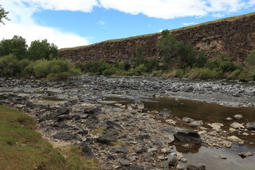 Ulaan Gol Wasserfall und Fluß  in der Mongolei