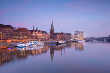 Fototapete - Bremen city by river at sunset