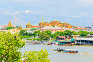 Canvas Print - Grand palace