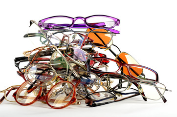 Pile of old used spectacles