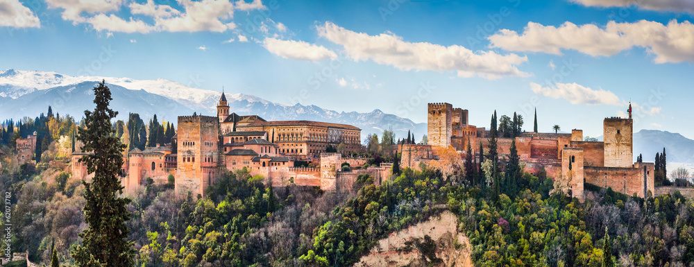 Famous Alhambra in Granada, Andalusia, Spain - obrazy, fototapety, plakaty 