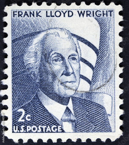 Photographie sStamp printed in the USA, shows a Frank Lloyd Wright