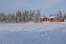 Lodge Aan Bevroren Meer Lapland