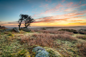 frosty sunrise at helman tor
