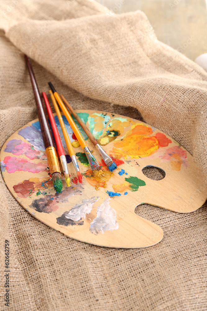 Composition with brushes