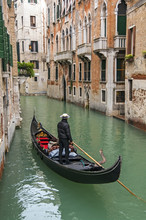 Gondola A Venezia
