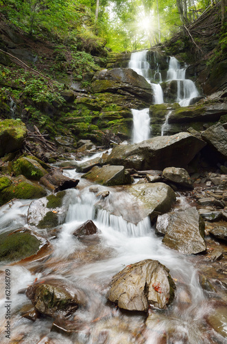 Plakat na zamówienie Waterfall in mountains