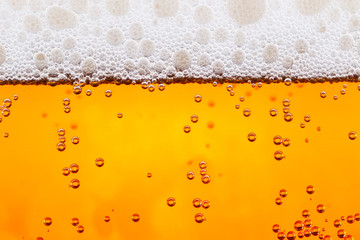 Poster - beer with bubbles close up